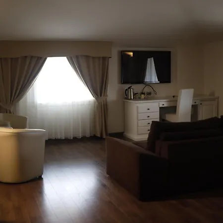 Virginia Resort & Spa - Adults Only-3